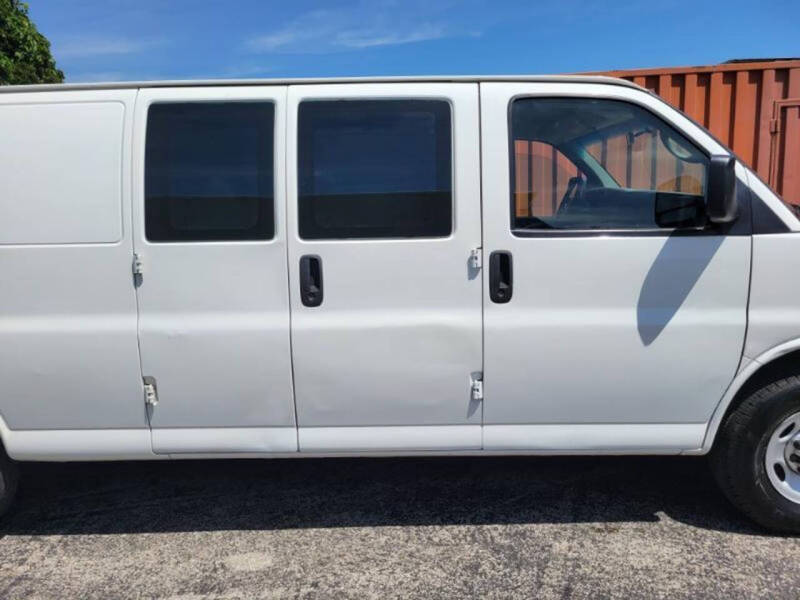 2011 Chevrolet Express 3500
