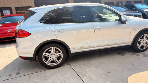 2011 Porsche Cayenne S Hybrid