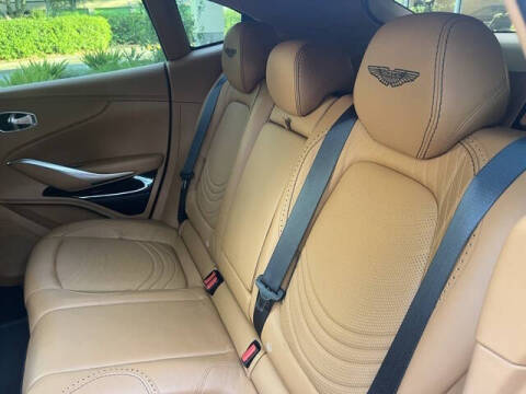 2022 Aston Martin DBX