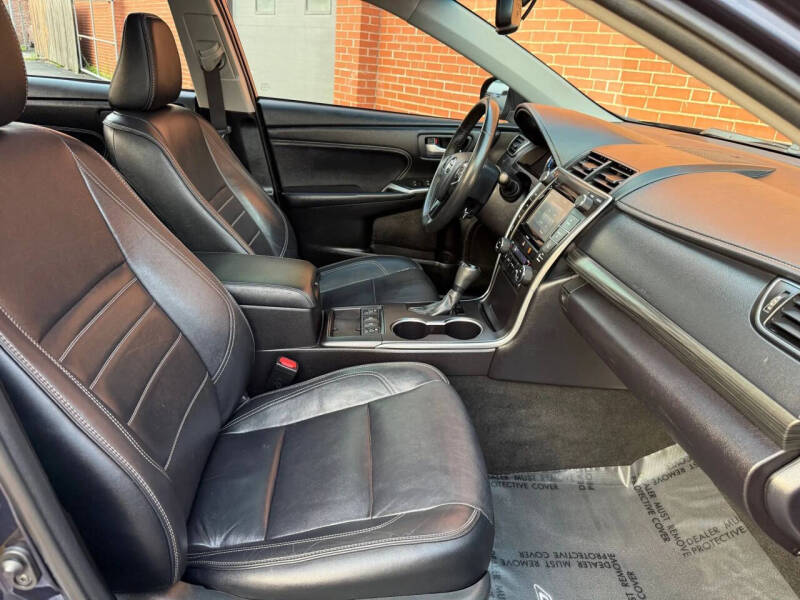 2017 Toyota Camry Hybrid XLE