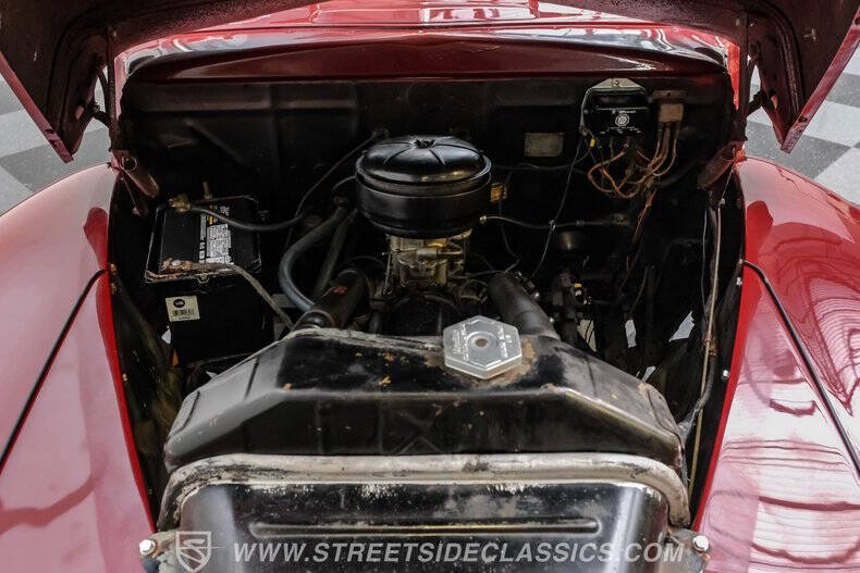 1948 Ford Deluxe