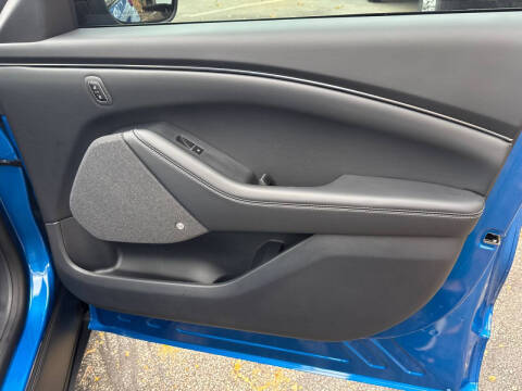 2025 Ford Mustang Mach-E Premium