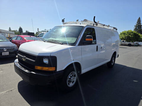 2013 Chevrolet Express 2500 Photo