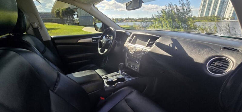 2018 Nissan Pathfinder SL