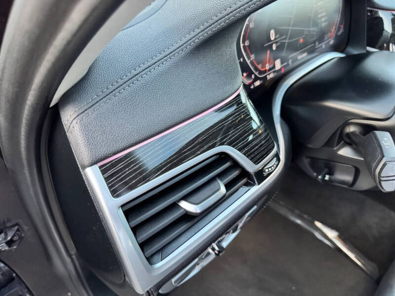 2022 BMW 7 Series 740i