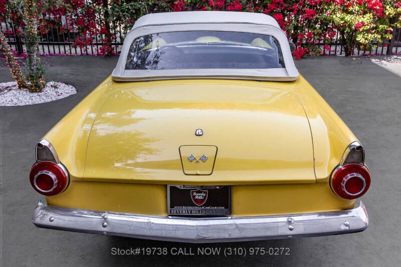 1956 Ford Thunderbird