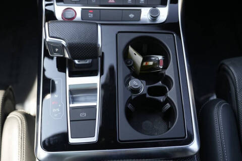 2022 Audi SQ7 4.0T quattro Premium Plus