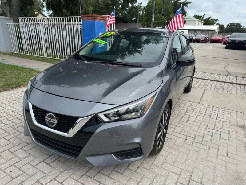 2022 Nissan Versa SR