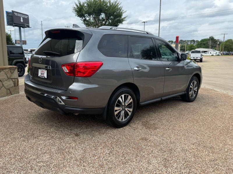 2020 Nissan Pathfinder S