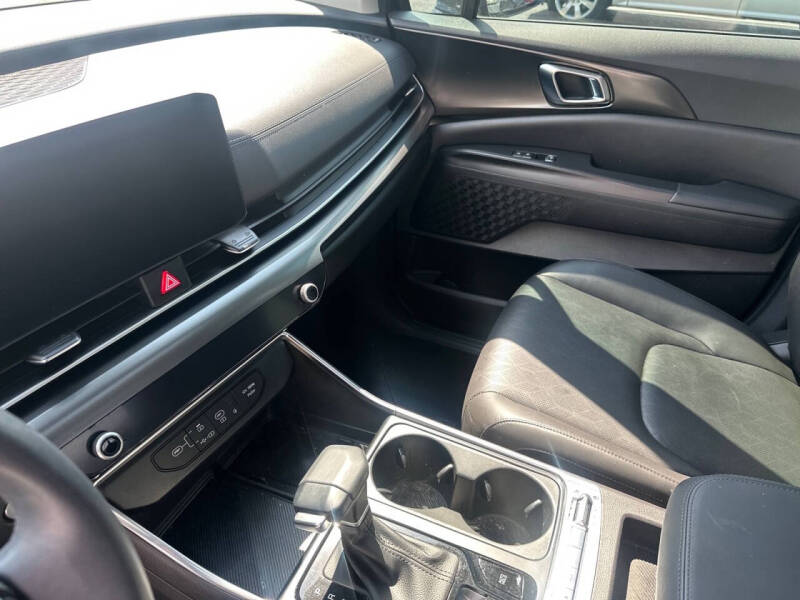 2025 Kia Carnival SX