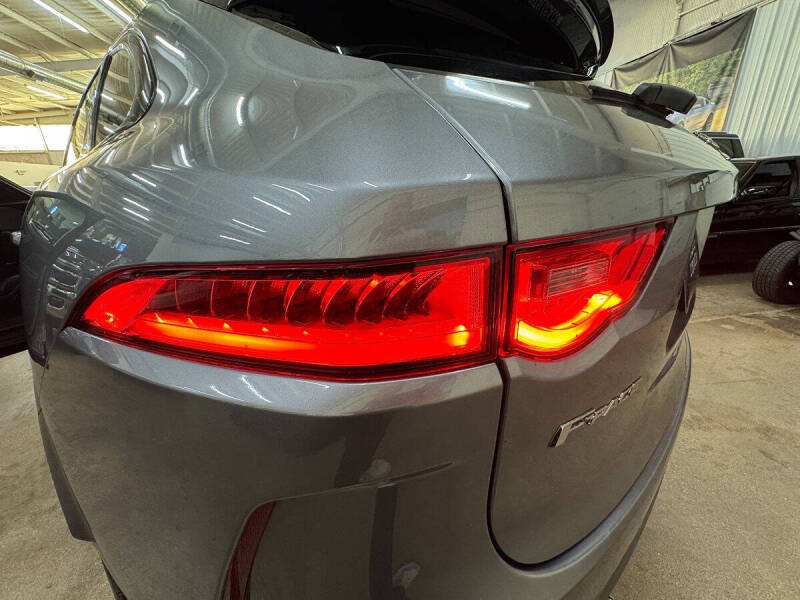 2020 Jaguar F-PACE SVR