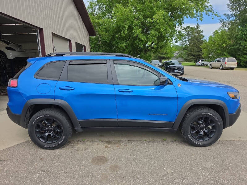 2022 Jeep Cherokee Trailhawk