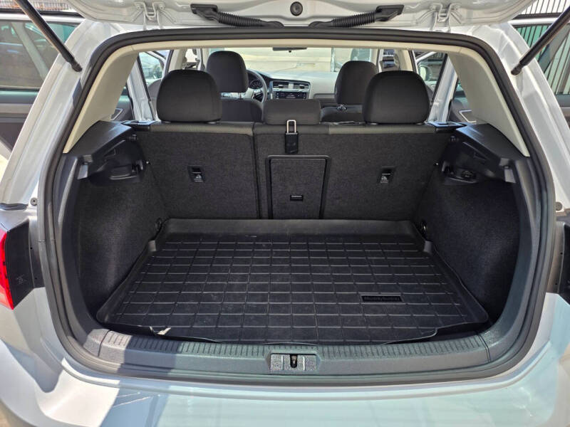 2019 Volkswagen e-Golf SE