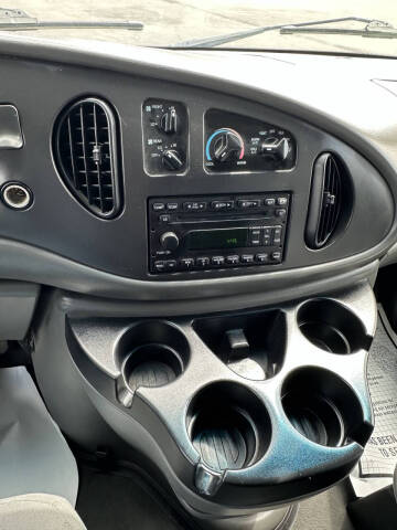 2006 Ford E-Series E-150 XLT