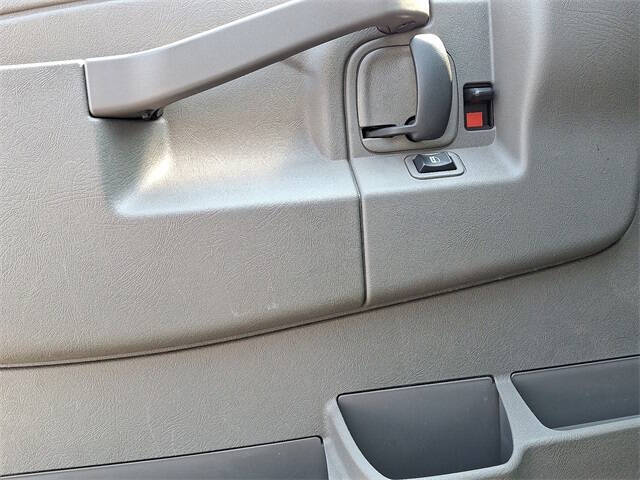 2023 Chevrolet Express 2500