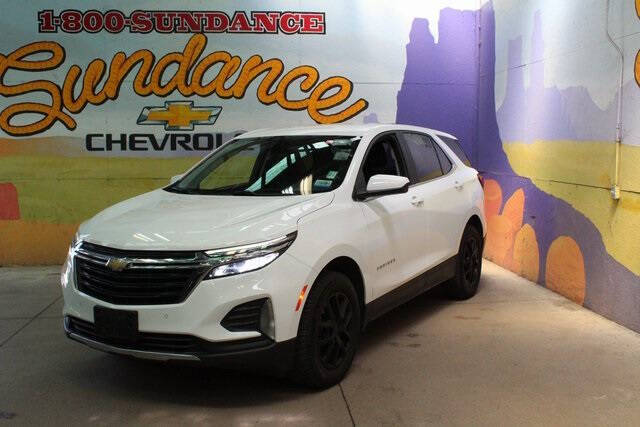 Used 2022 Chevrolet Equinox LT with VIN 2GNAXUEV3N6118898 for sale in Grand Ledge, MI