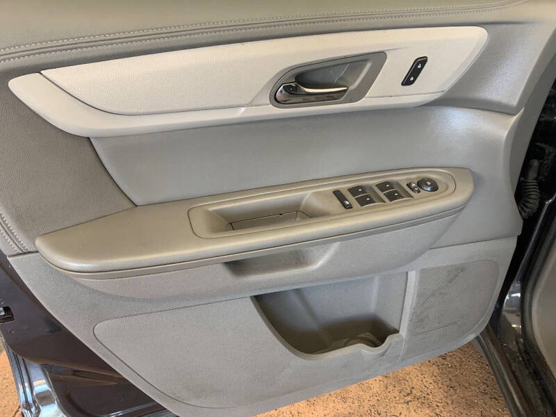 2017 Chevrolet Traverse LS