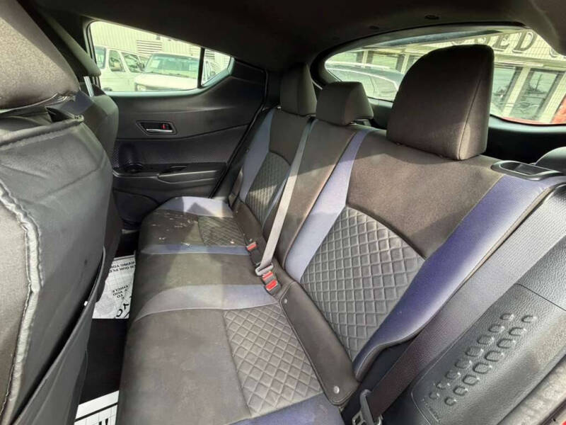 2020 Toyota C-HR LE