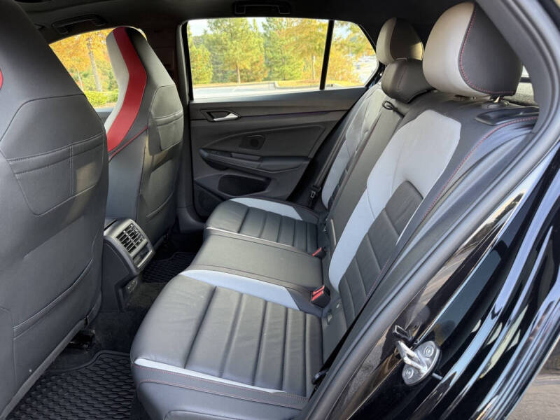 2024 Volkswagen Golf GTI SE