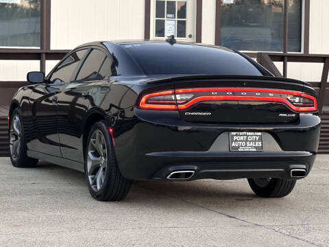 2015 Dodge Charger SXT