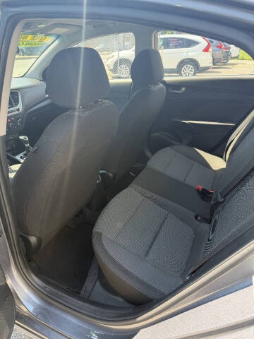 2019 Hyundai Accent SE