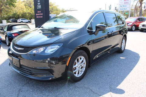 2017 Chrysler Pacifica for sale at DeWitt Motor Sales in Sarasota FL