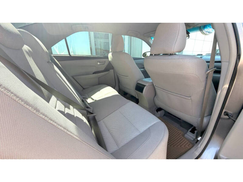 2017 Toyota Camry LE