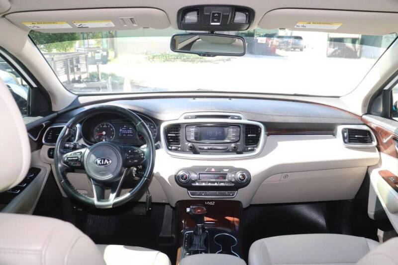 2016 Kia Sorento EX V6