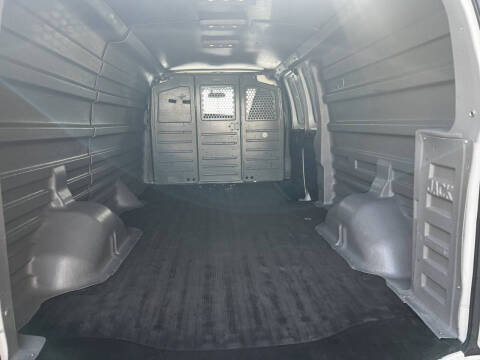 2021 Chevrolet Express 2500