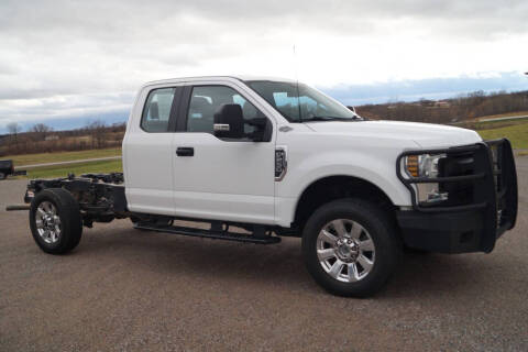 2018 Ford F-250 Super Duty for sale at KA Commercial Trucks, LLC in Dassel MN