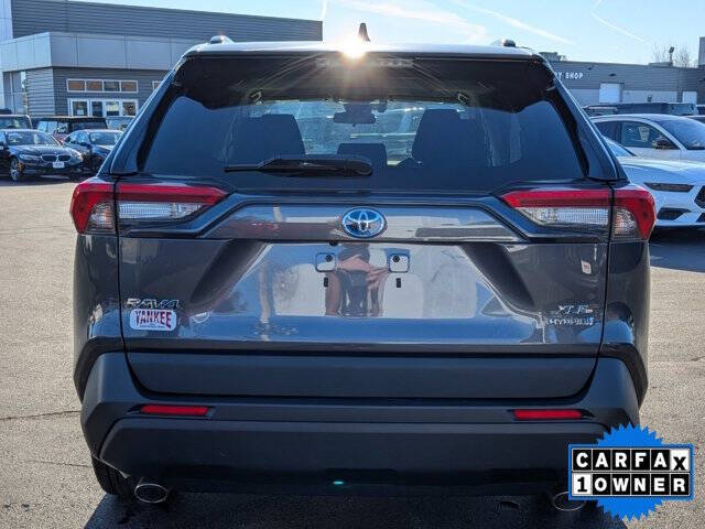 2021 Toyota RAV4 Hybrid XLE