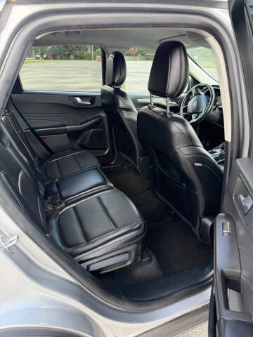 2021 Ford Escape SEL