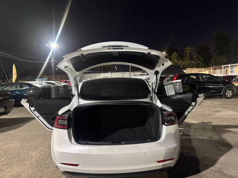 2019 Tesla Model 3 Standard Range Plus