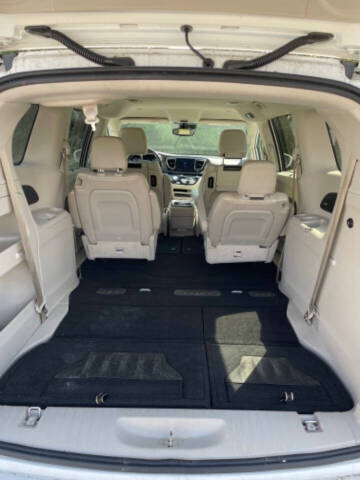 2017 Chrysler Pacifica Touring-L Plus