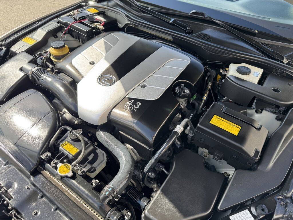 2004 Lexus SC 430 21