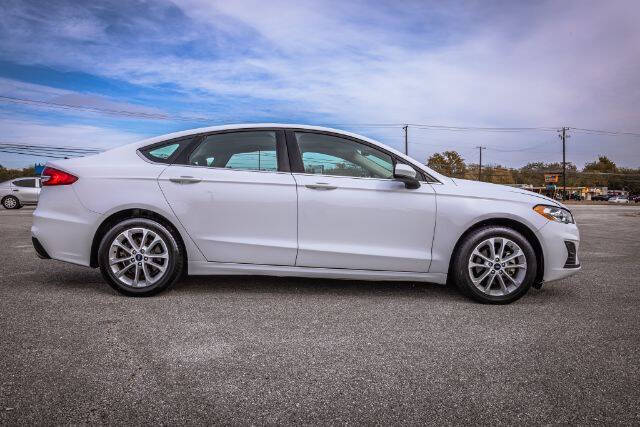 2020 Ford Fusion SE