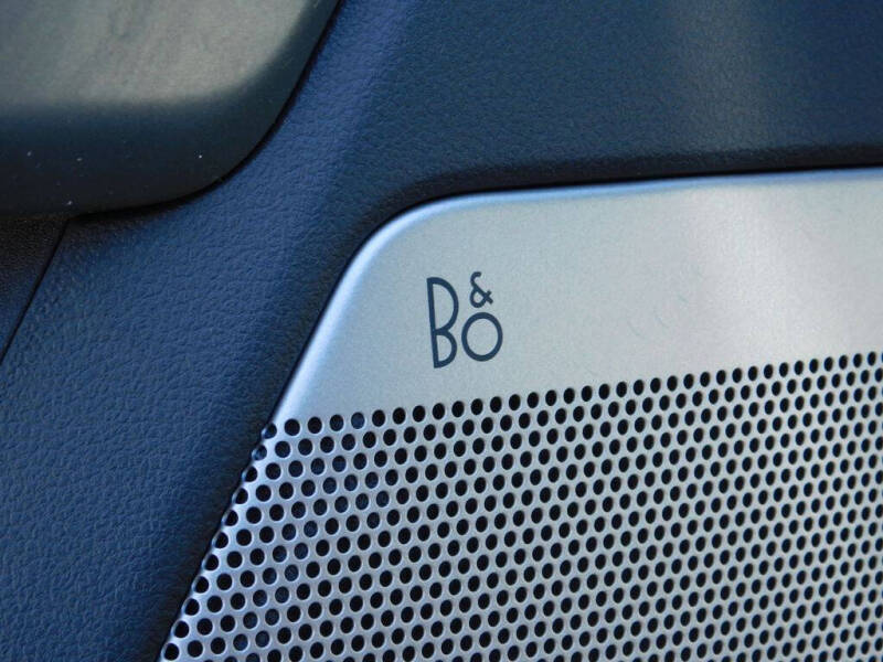 2022 Ford F-150 Lightning Lariat