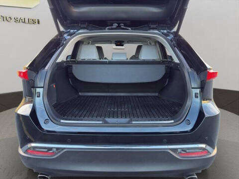 2022 Toyota Venza XLE