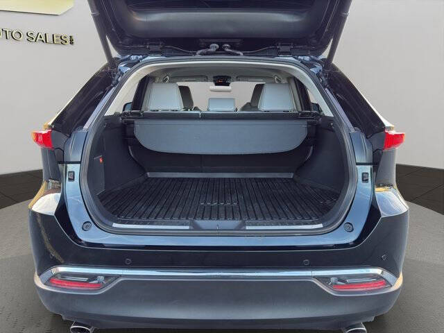 2022 Toyota Venza XLE