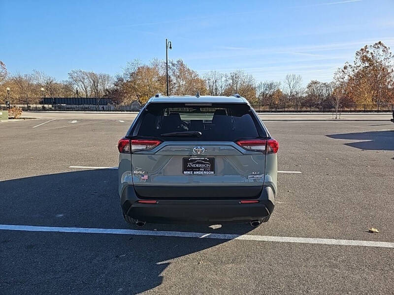 2023 Toyota RAV4 XLE