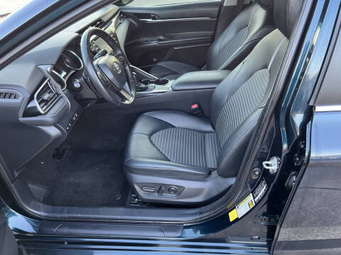 2020 Toyota Camry SE Nightshade