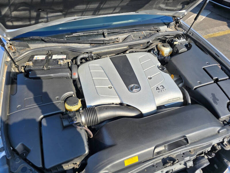 2005 Lexus LS 430