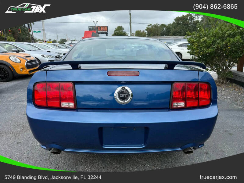 2006 Ford Mustang GT Deluxe