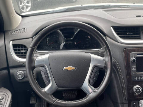 2017 Chevrolet Traverse LT