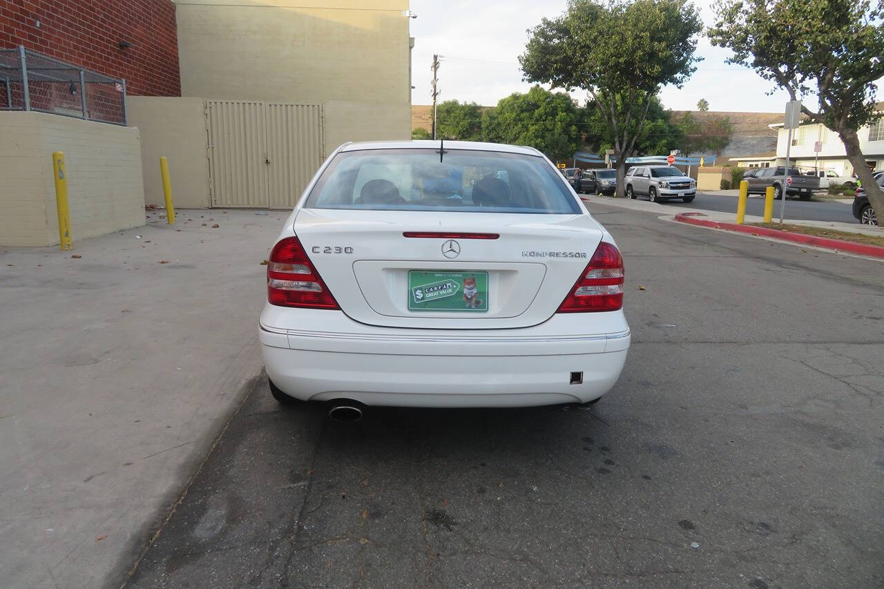 2005 Mercedes-Benz C-Class for sale at The Car Vendor LLC in Bellflower, CA