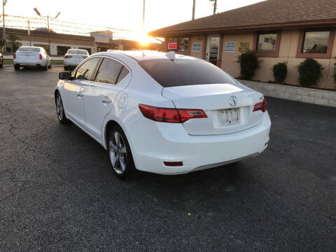 2013 Acura ILX 2.0L w/Tech
