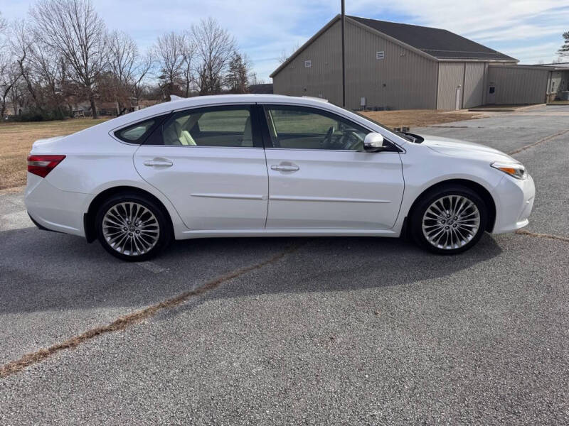 2017 Toyota Avalon XLE