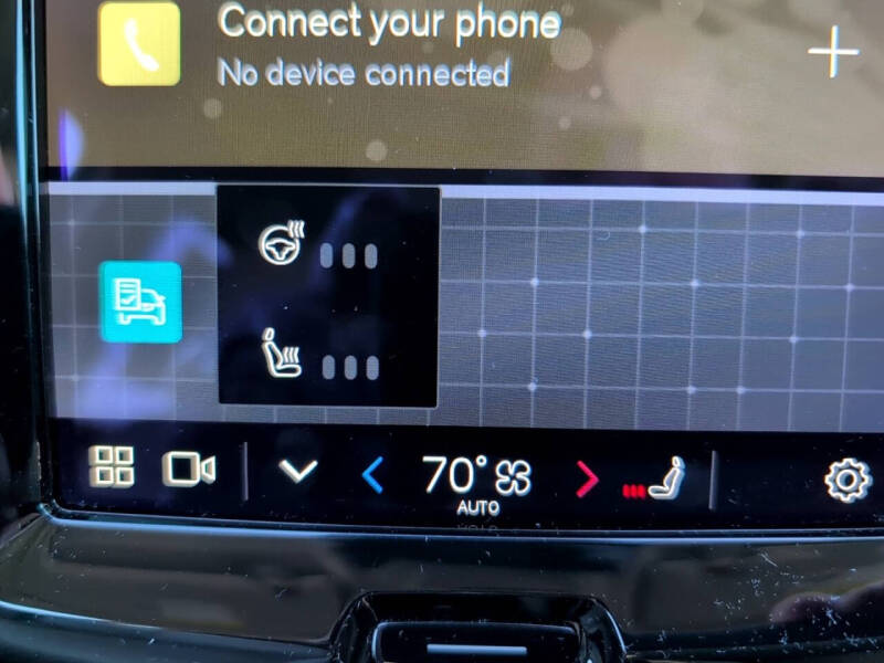 2023 Volvo XC60 B5 Plus Bright Theme