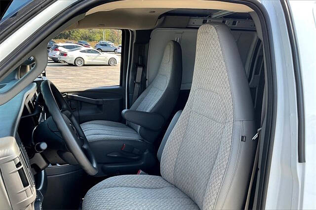 2025 GMC Savana 3500