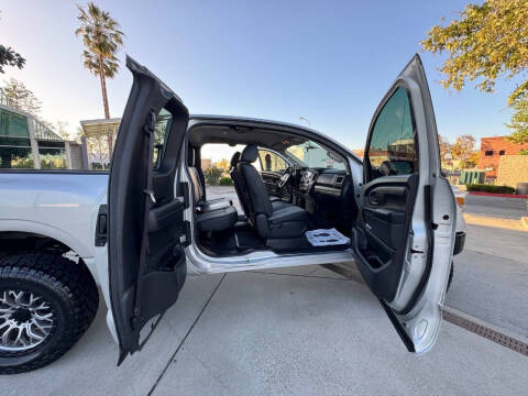 2017 Nissan Titan S